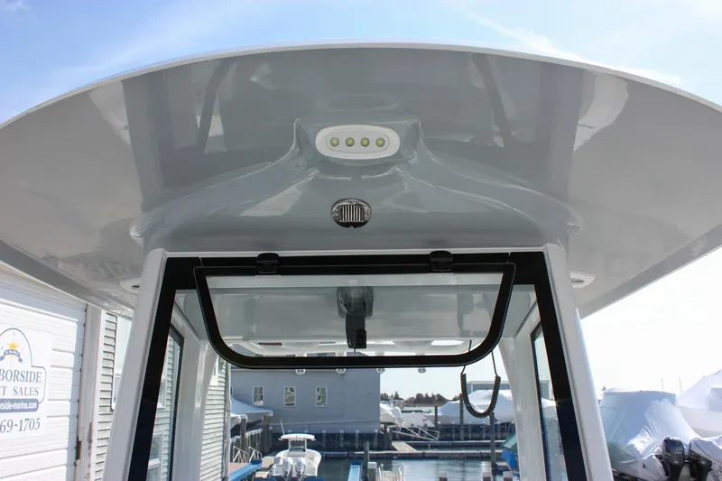 Slide: The Image of Sea Hunt Ultra 255 SE 2025 - 51