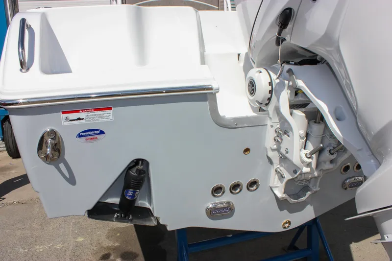 Slide: The Image of 2025 Sea Hunt Ultra 255 SE boat engine mount and transom detail. - 8