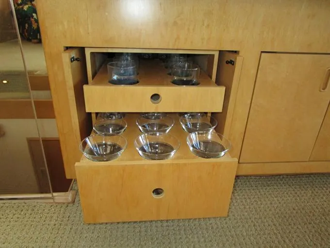 Slide: The Image of Salon Bar Storage - 22