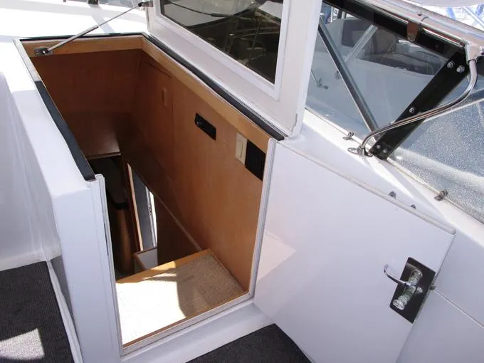 Slide: The Image of Flybridge Access Hatch - 60