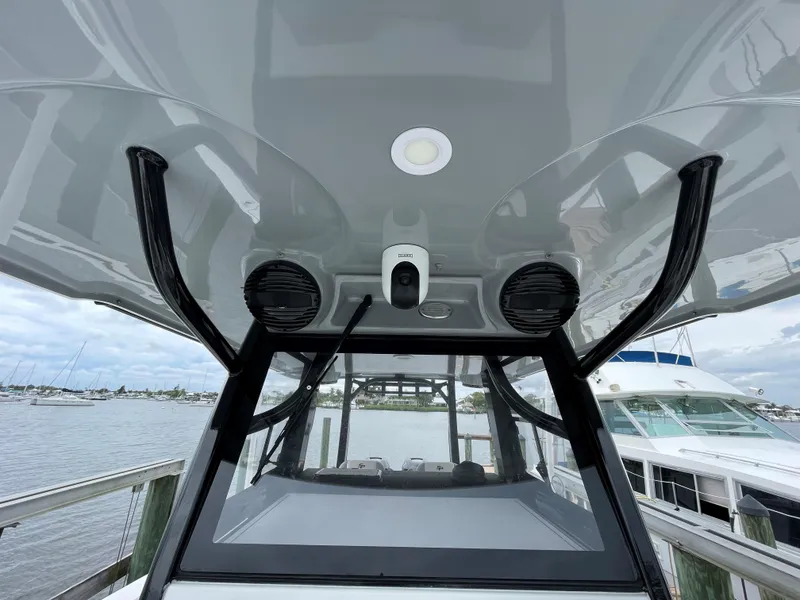 Slide: The Image of Sea Pro 320 DLX Dealer Demo- Center Console - 10
