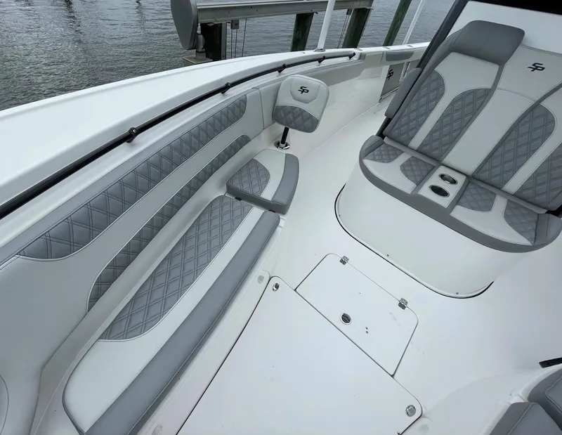 Slide: The Image of Sea Pro 320 DLX Dealer Demo- Bow - 8