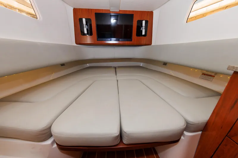 Slide: The Image of Regulator 41 NASTY HOOK II - Forward Berth - 2