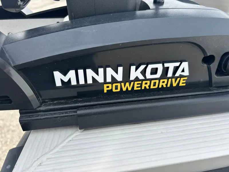 Slide: The Image of Minn Kota PowerDrive motor on 2004 Crestliner 1750 FishHawk SC boat. - 8