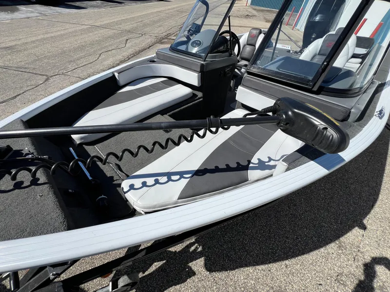 Slide: The Image of 2017 Smoker Craft 172 Ultima Fish n Ski boat with seating and trolling motor. - 14