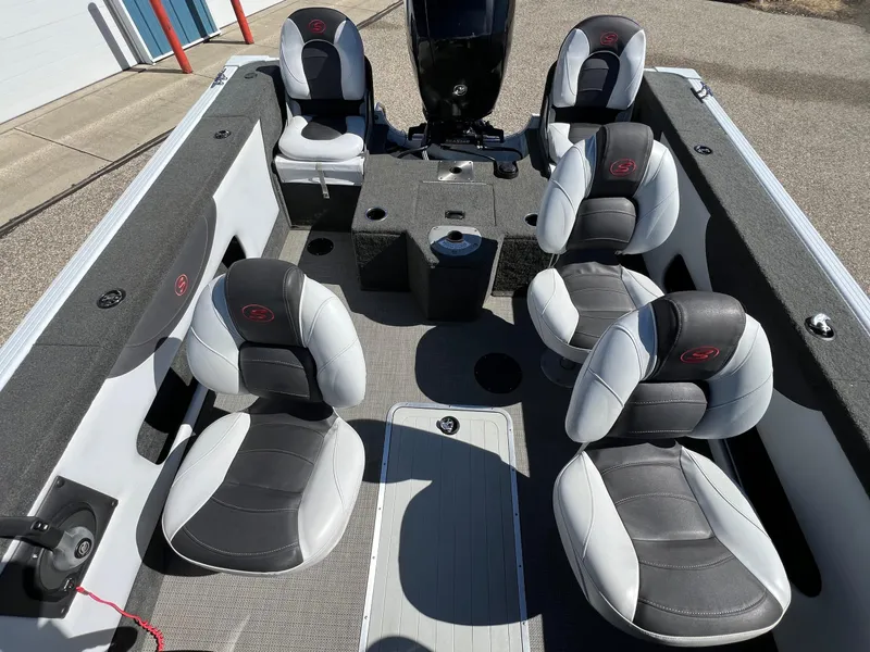 Slide: The Image of 2017 Smoker Craft 172 Ultima Fish n Ski boat interior with six seats. - 29