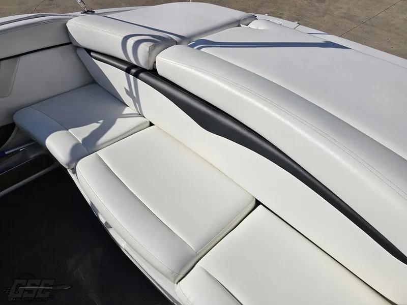 Slide: The Image of Four Winns 210 Horizon 2007 - 68