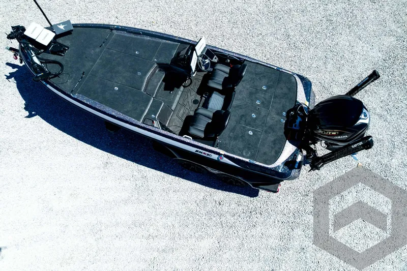 Slide: The Image of Skeeter FXR21 Limited 2025 - 64