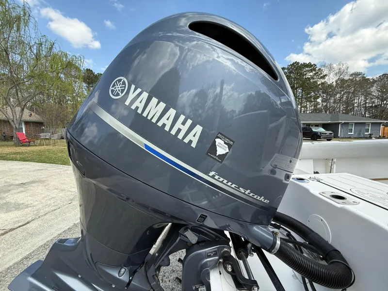 Slide: The Image of Yamaha four-stroke outboard motor on 2020 Sea Fox 206 Commander boat. - 5