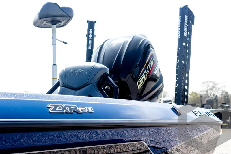 Slide: The Image of 2023 Skeeter ZXR 20 boat with Yamaha engine and Minn Kota accessories. - 9