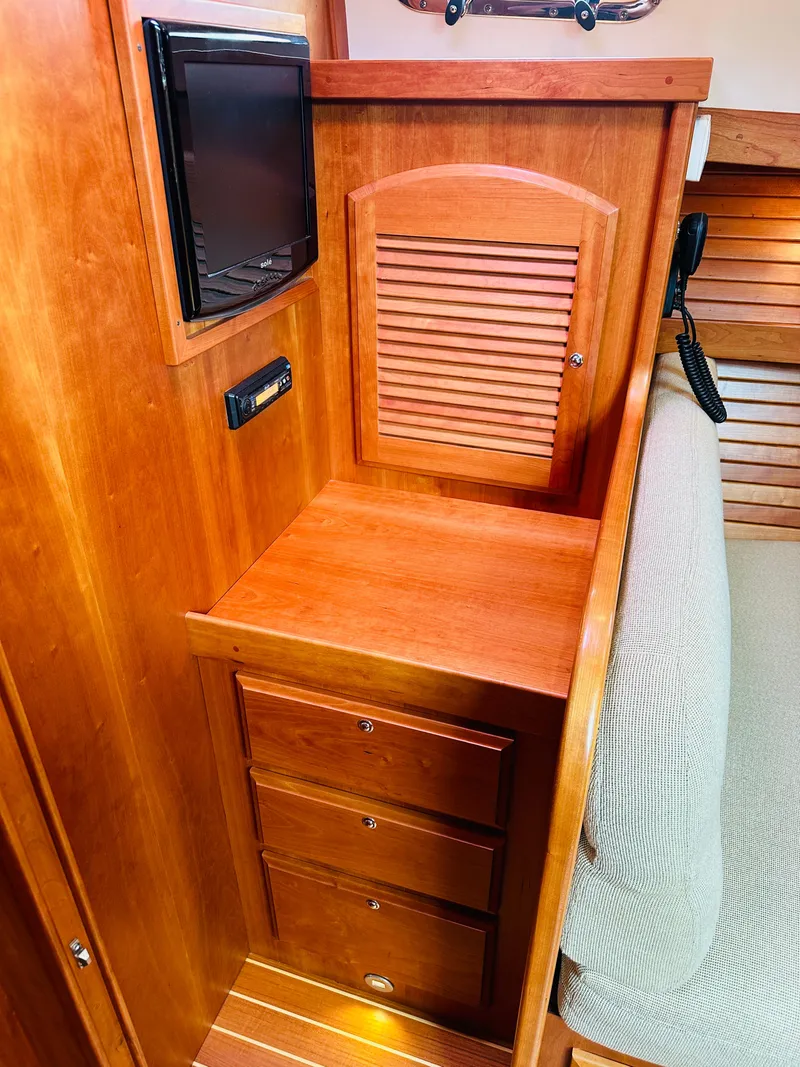 Slide: The Image of Sabre 40 Sedan 2011 - 50