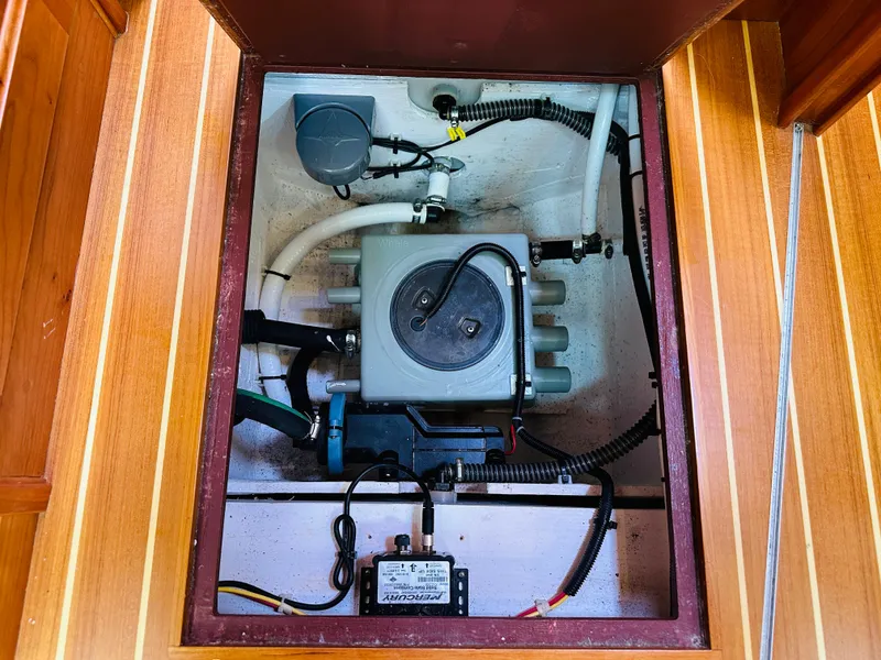 Slide: The Image of Sabre 40 Sedan 2011 - 63