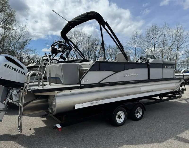 Slide: The Image of Manitou 23 Oasis SL SHP 575 2022 - 10