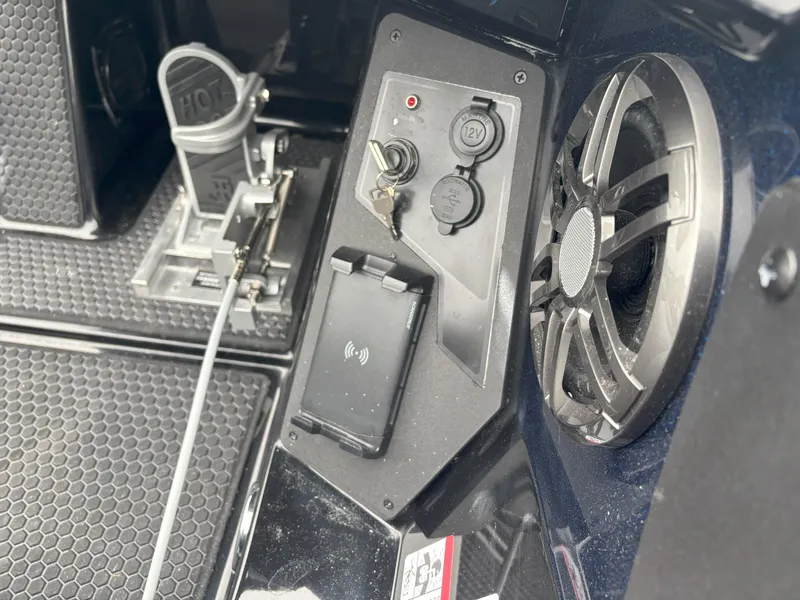 Slide: The Image of Ikon VLX20 2025 - 10