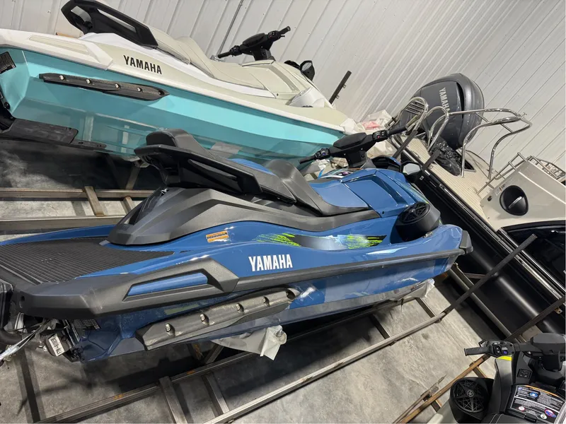 Slide: The Image of Yamaha VX Cruiser HO with Audio 2025 - 3