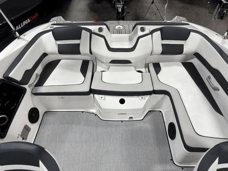 Slide: The Image of Yamaha SX195 2025 - 17