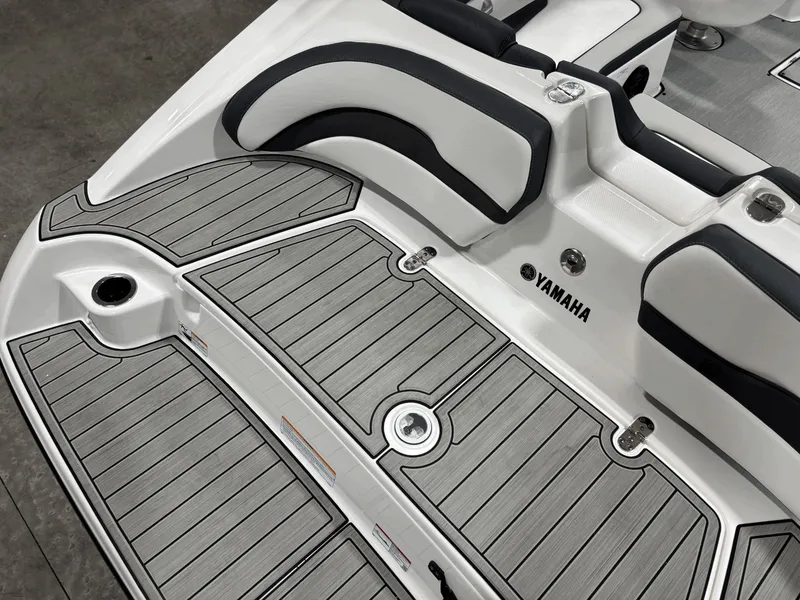 Slide: The Image of Yamaha SX195 2025 - 21