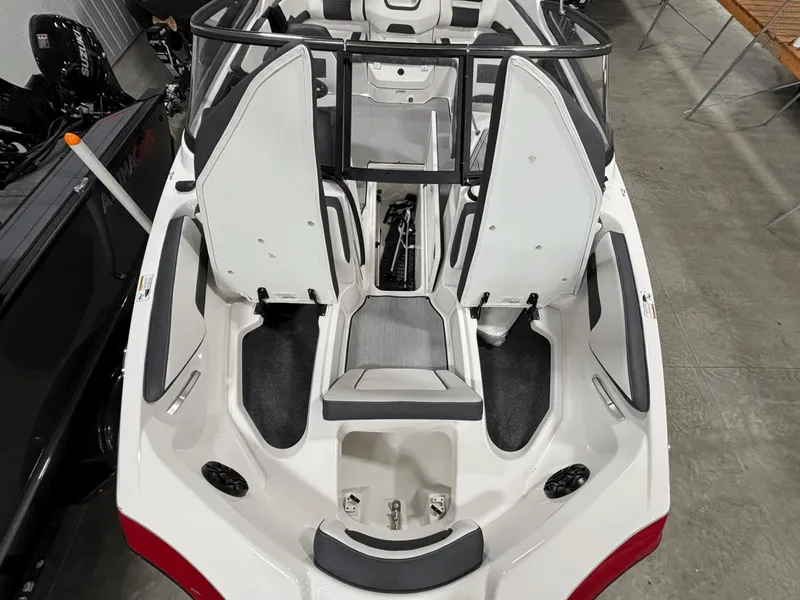 Slide: The Image of Yamaha SX195 2025 - 6