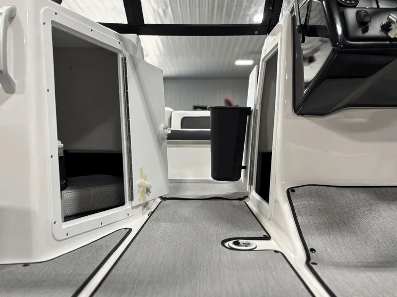 Slide: The Image of Yamaha SX195 2025 - 7