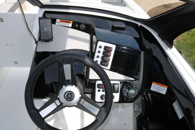 Slide: The Image of Yamaha AR220 2025 - 13