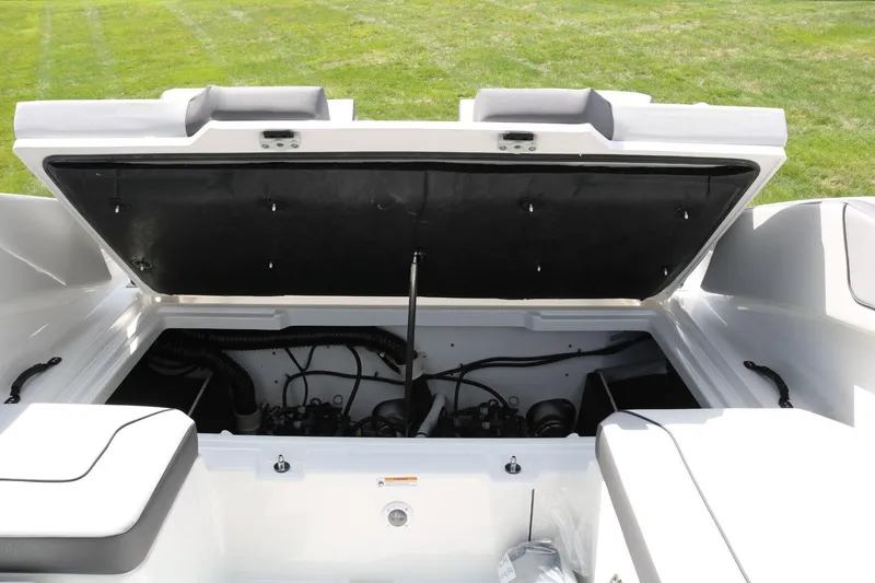 Slide: The Image of Yamaha AR220 2025 - 17