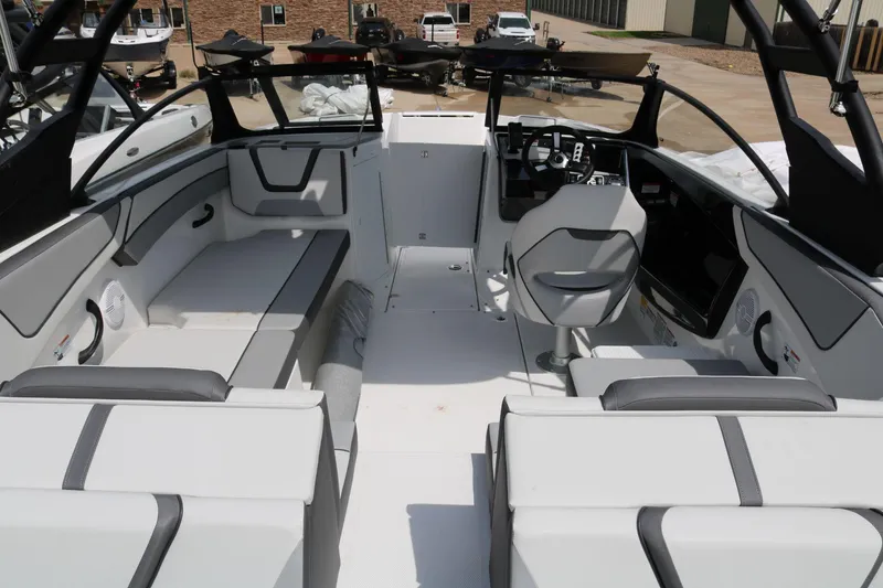 Slide: The Image of Yamaha AR220 2025 - 19