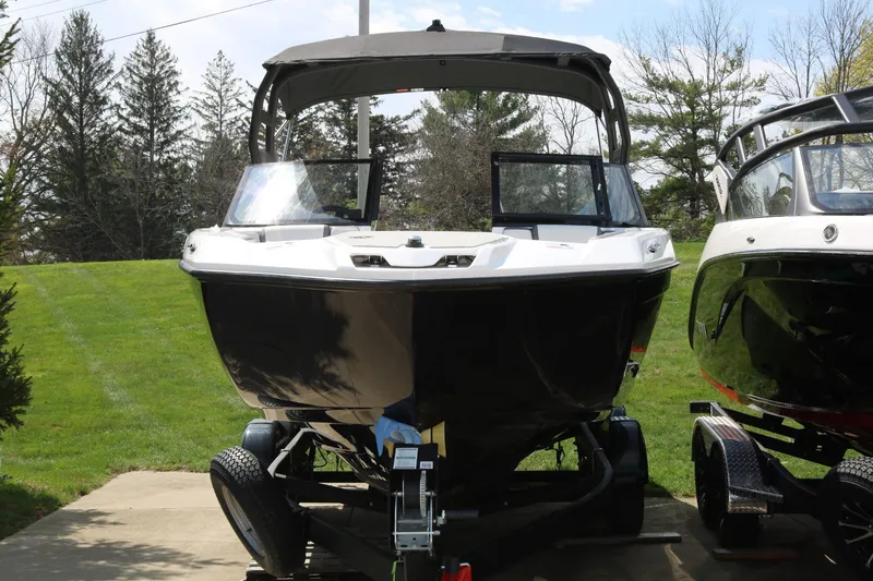 Slide: The Image of Yamaha AR220 2025 - 4