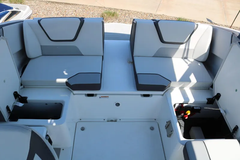 Slide: The Image of Yamaha AR220 2025 - 15