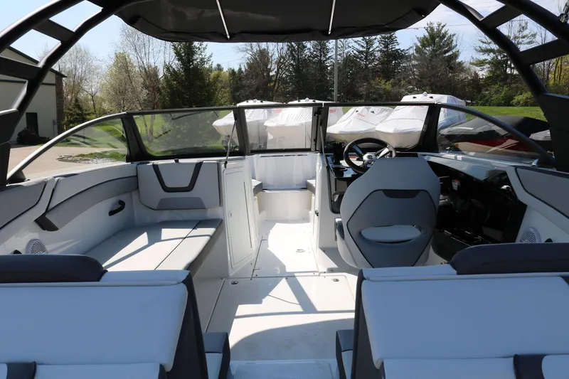 Slide: The Image of Yamaha AR220 2025 - 6