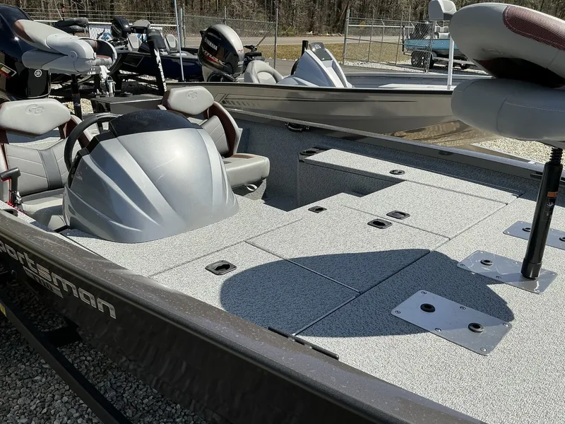 Slide: The Image of G3 Sportsman 1710 PFX 2025 - 3