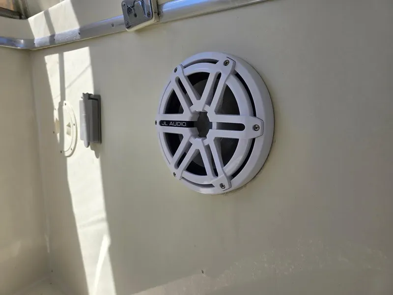 Slide: The Image of Marine speaker on 1990 Gulf Stream Yachts 31 Tournament boat, featuring JL Audio design. - 35