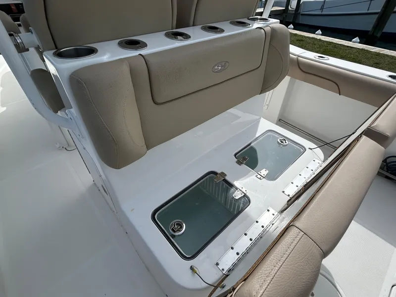 Slide: The Image of 2015 Sea Hunt Gamefish 30 interior with coffin box and seating arrangement. - 7