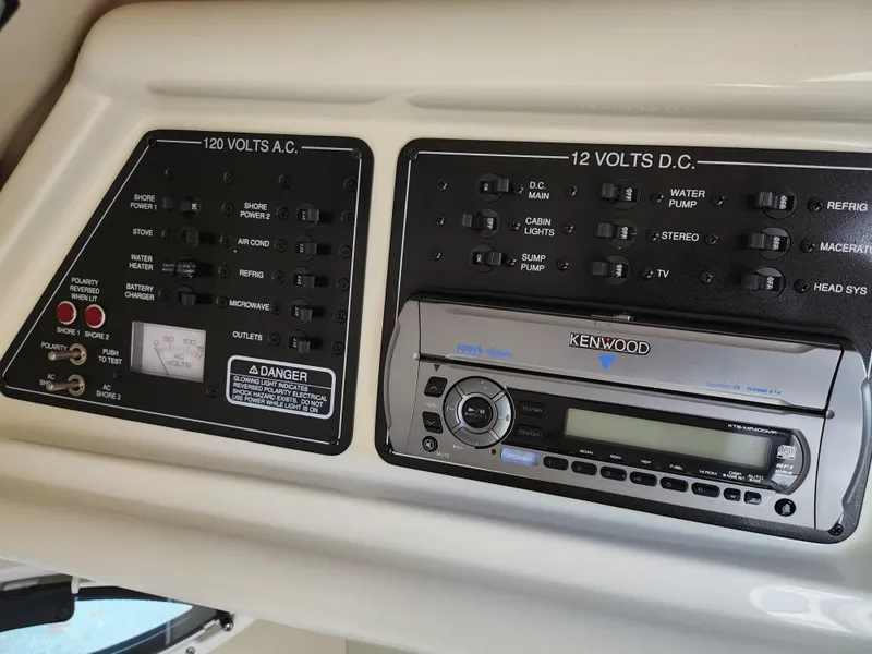 Slide: The Image of Control panel of a 2007 Monterey 250 Cruiser with Kenwood stereo system. - 35