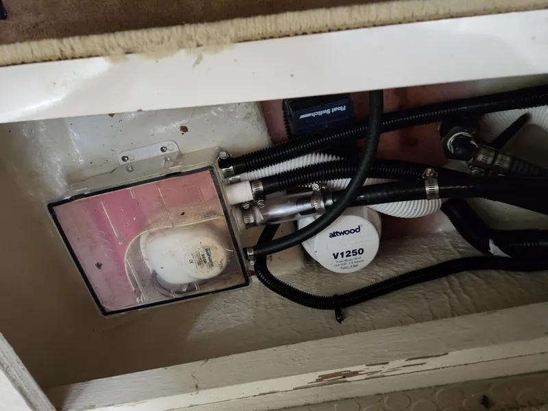 Slide: The Image of Bilge pump system in a 2007 Monterey 250 Cruiser boat. - 36