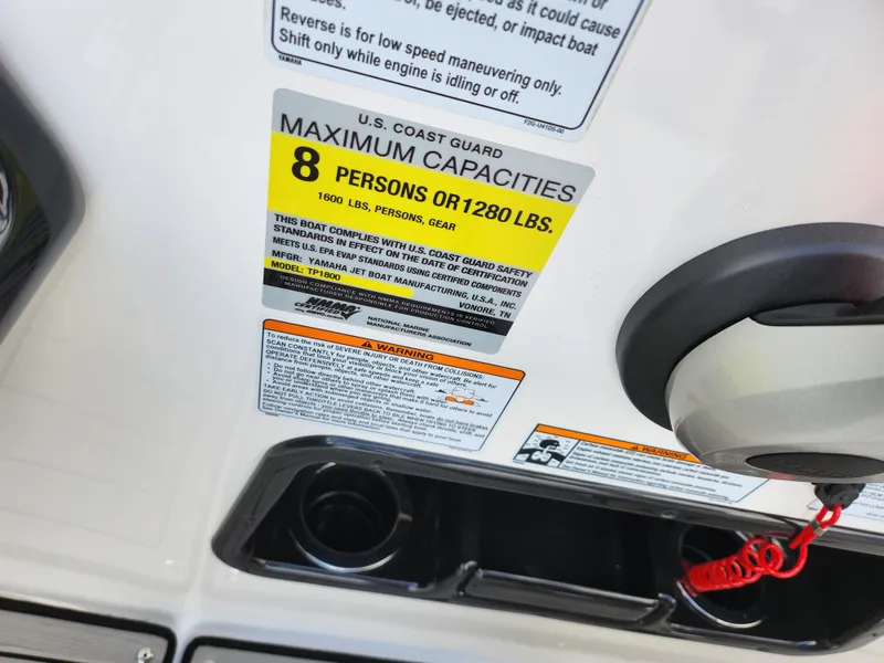 Slide: The Image of 2017 Yamaha Boats AR190 capacity label, maximum 8 persons or 1280 lbs. - 13