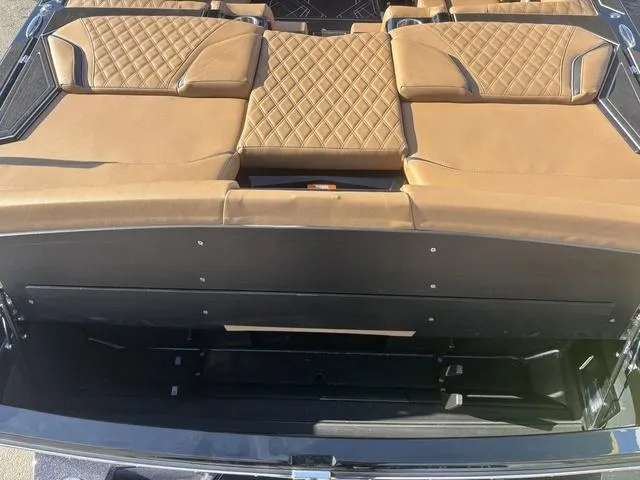 Slide: The Image of Tigé 22RZX 2025 - 12