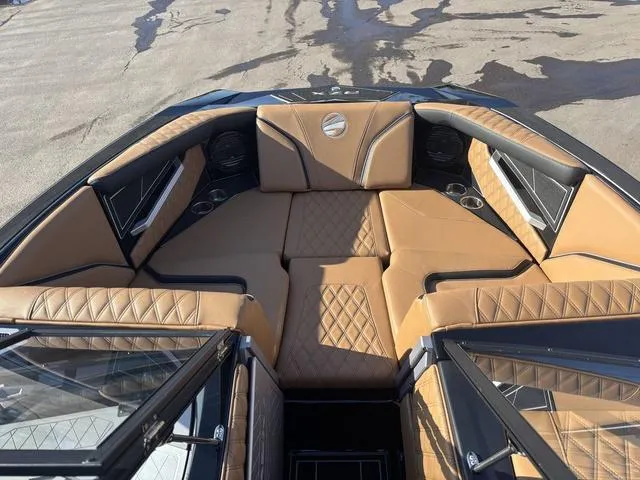 Slide: The Image of Tigé 22RZX 2025 - 20