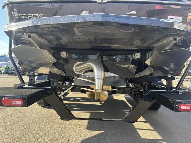 Slide: The Image of Tigé 22RZX 2025 - 9