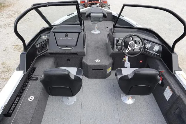 Slide: The Image of Crestliner 1850 Fish Hawk WT JS 2025 - 10