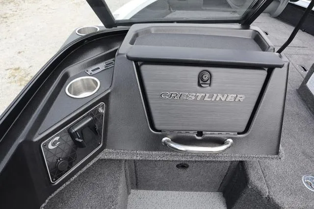 Slide: The Image of Crestliner 1850 Fish Hawk WT JS 2025 - 11