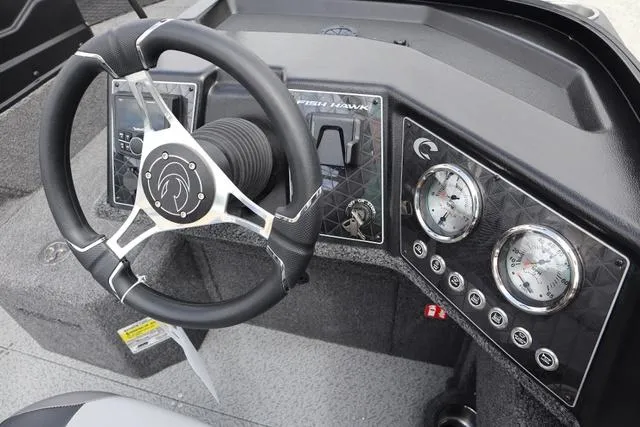 Slide: The Image of Crestliner 1850 Fish Hawk WT JS 2025 - 9