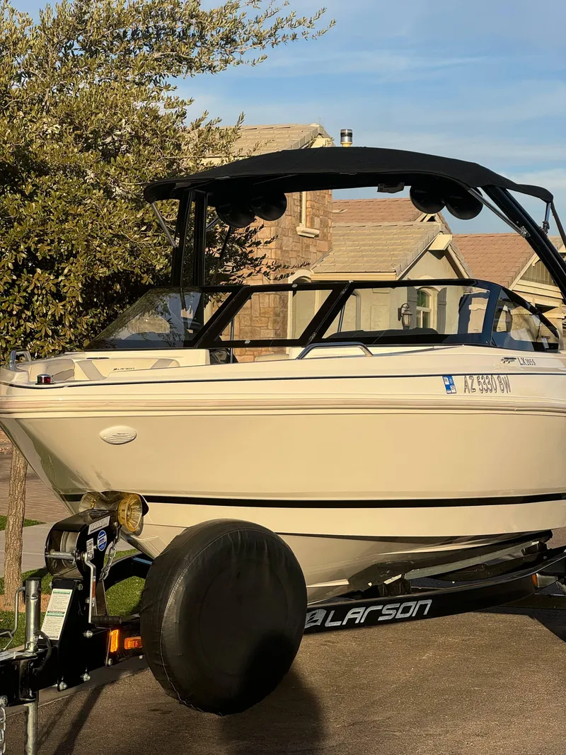 Slide: The Image of Larson LX205 2015 - 3