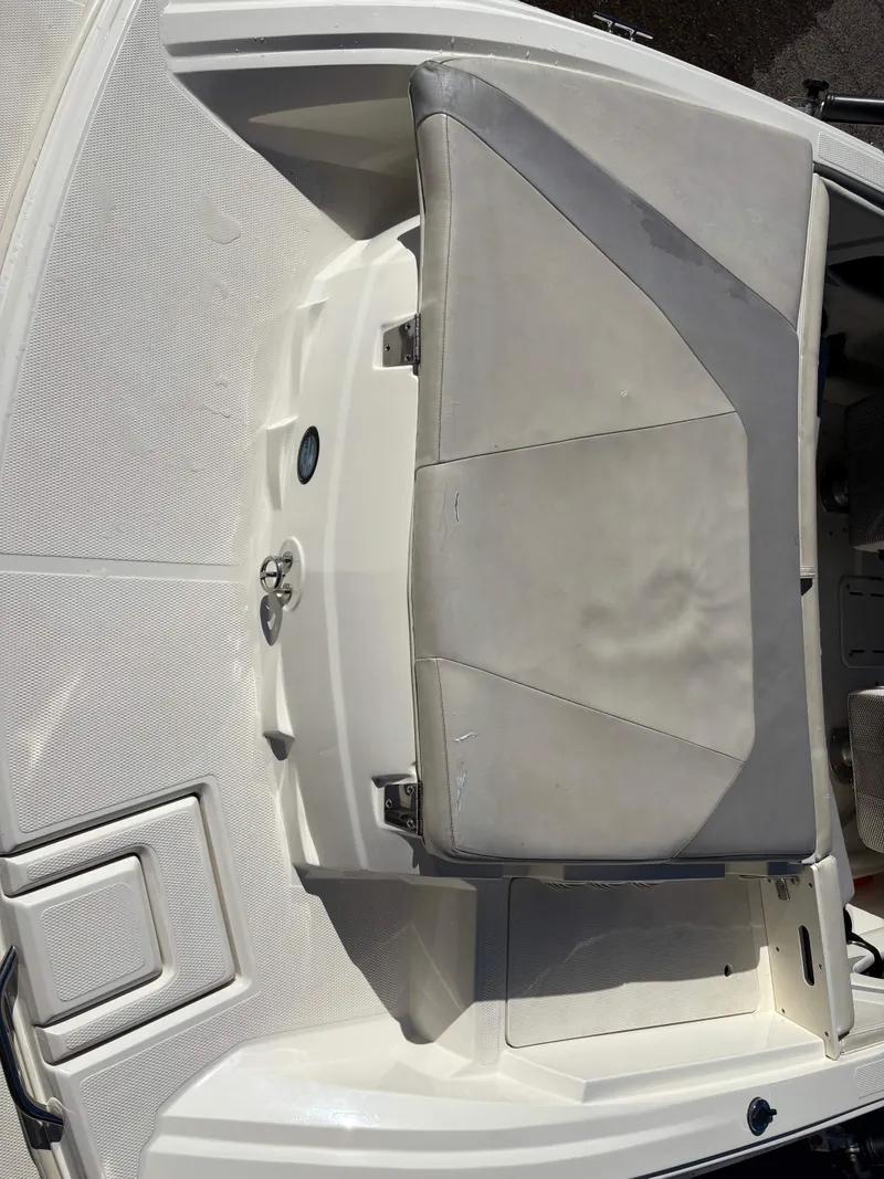 Slide: The Image of Larson LX205 2015 - 5