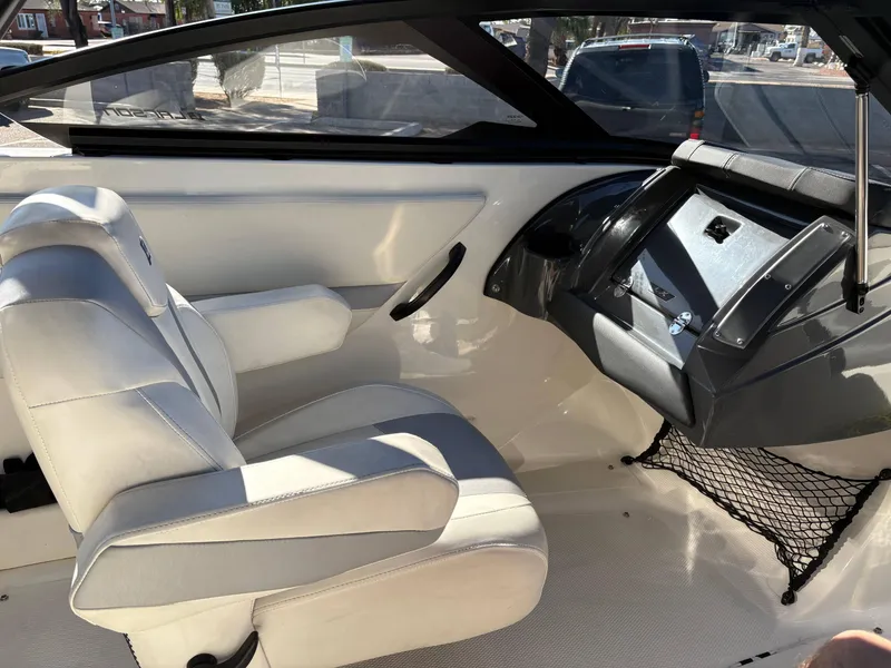 Slide: The Image of Larson LX205 2015 - 9