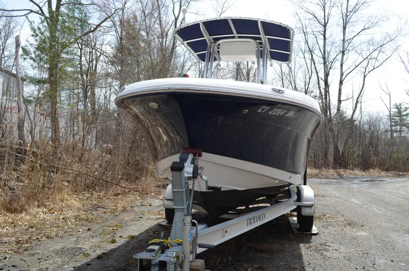 Slide: The Image of Robalo R200 Center Console 2018 - 50