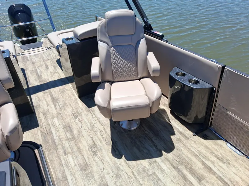 Slide: The Image of Luxurious seating on the Crest Caribbean 230 SLRC 2025 pontoon boat. - 5