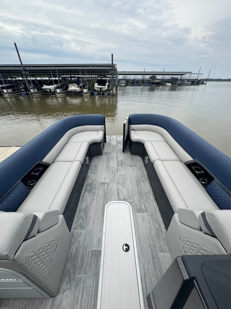 Slide: The Image of Crest Caribbean 250 SLS 2025 - 7