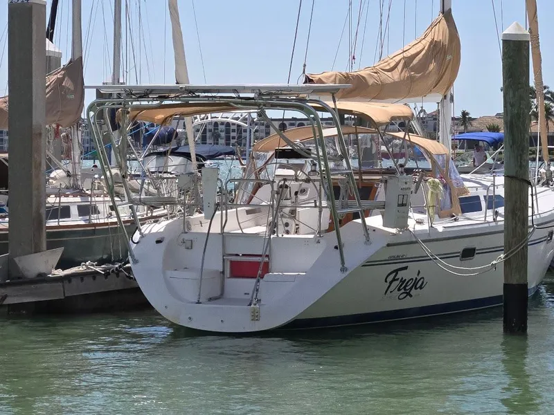 Slide: The Image of Catalina 42 MkII 1997 - 102