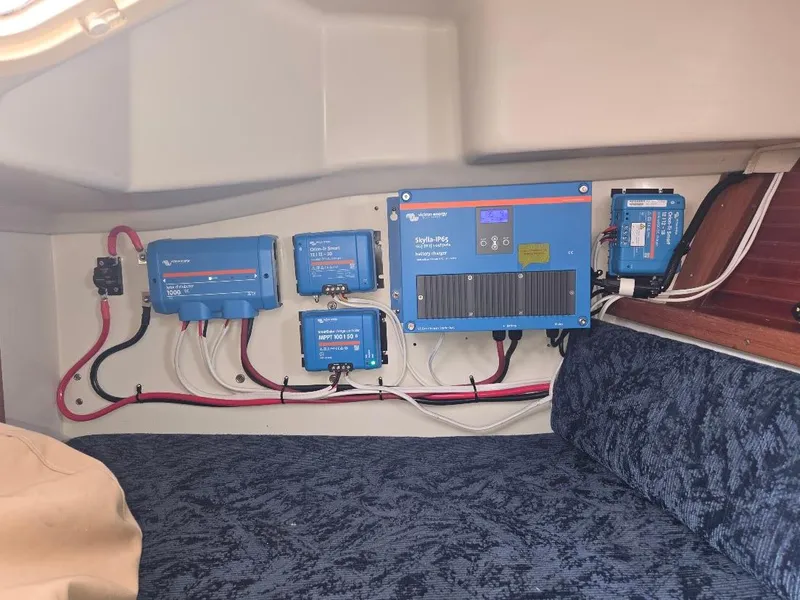 Slide: The Image of Catalina 42 MkII 1997 - 52