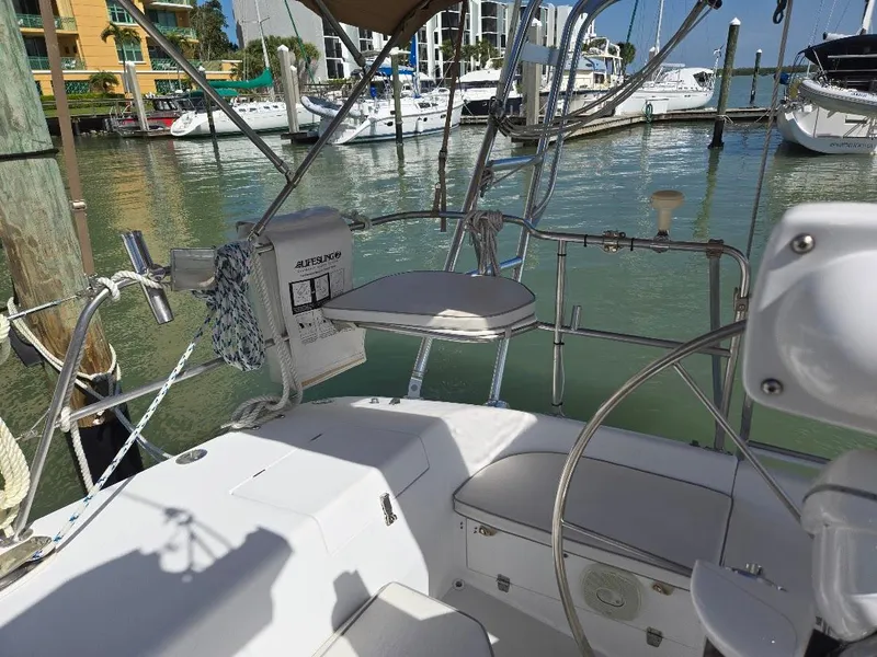 Slide: The Image of Catalina 42 MkII 1997 - 62